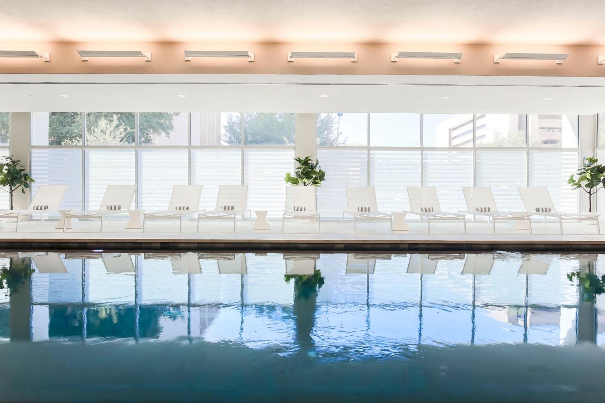 Hampton & Downtown Hotel 3*